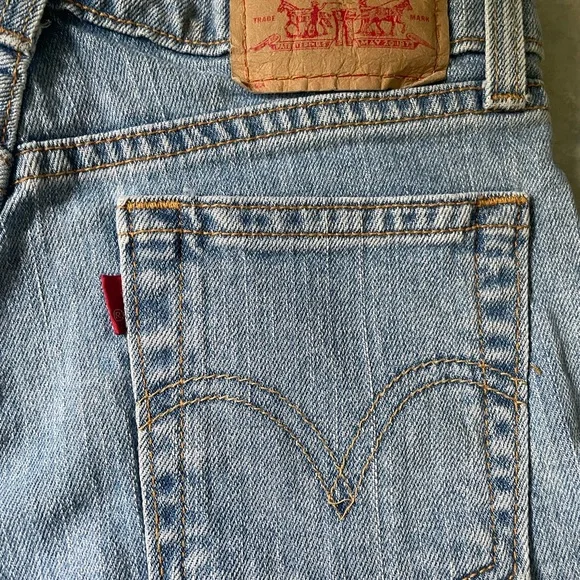 Levi's Light Blue Denim Jean Shorts - Picture 12 of 15
